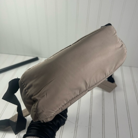 Reebok Beige & Pink Logo Backpack – Adjustable Straps, Casual Everyday Bag - Picture 6 of 12